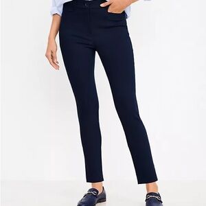 LOFT Skinny Ankle Pants in Navy